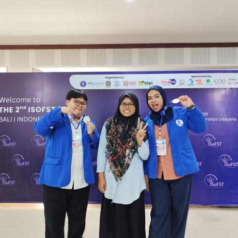 Raih Silver Medal! Tim YOGROWTH Universitas Mercu Buana Yogyakarta Ukir Prestasi Gemilang di Kancah Nasional