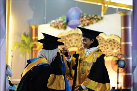 wisuda1